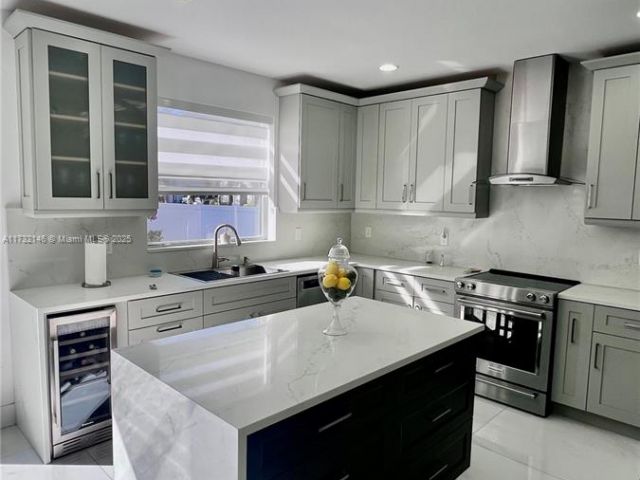 Продажа дома по адресу 9102 SW 170th Ct - фото 6130684