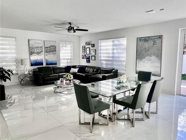 Продажа дома по адресу 9102 SW 170th Ct - фото 6130685