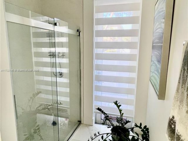 Продажа дома по адресу 9102 SW 170th Ct - фото 6130686