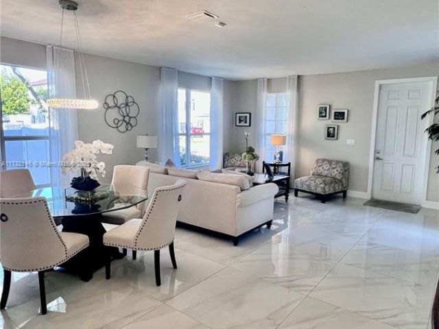 Продажа дома по адресу 9102 SW 170th Ct - фото 6130688