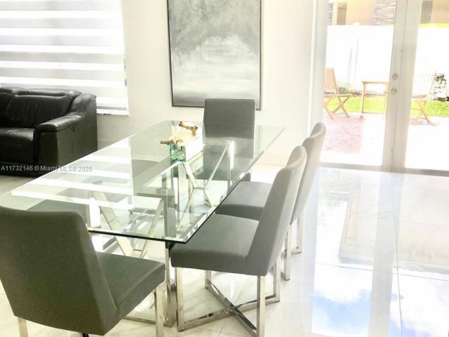 Продажа дома по адресу 9102 SW 170th Ct - фото 6130691