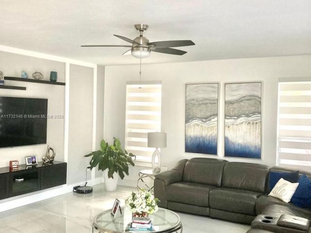 Продажа дома по адресу 9102 SW 170th Ct - фото 6130692