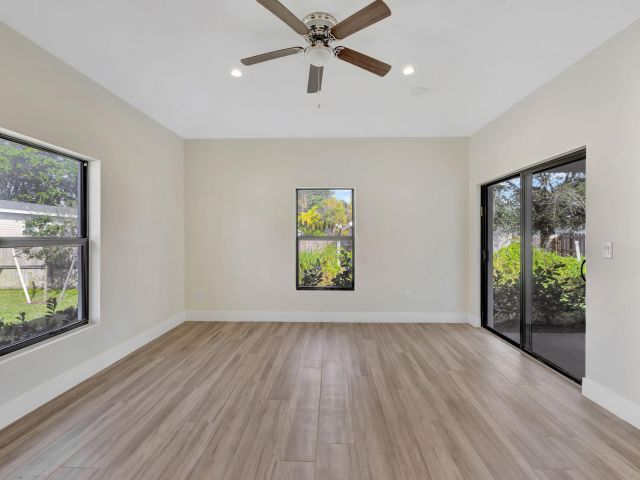 Продажа дома по адресу 2311 Zeder Avenue - фото 6064180