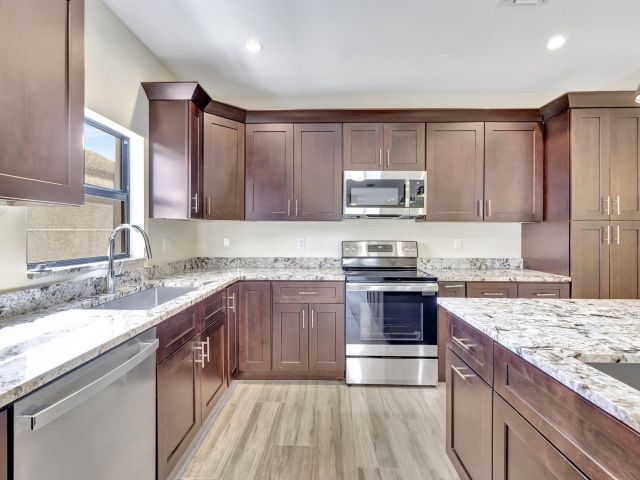 Продажа дома по адресу 2311 Zeder Avenue - фото 6064195