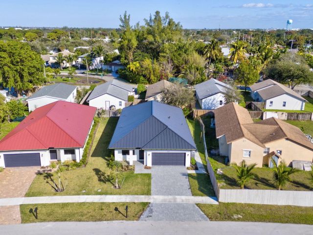 Продажа дома по адресу 2311 Zeder Avenue - фото 6064198