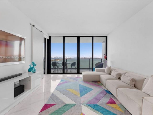 Продажа квартиры #1902 - фото 5653899