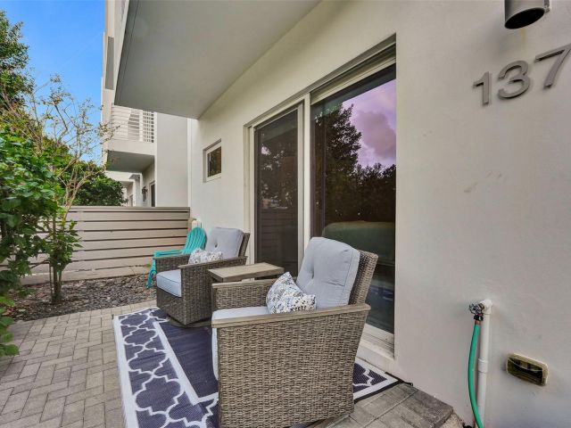 Дом в аренду по адресу 1371 N Ocean Blvd - фото 5543026