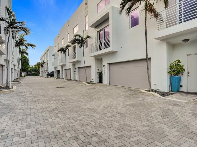 Дом в аренду по адресу 1371 N Ocean Blvd - фото 5543038