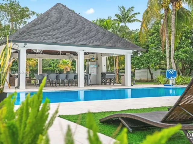 Продажа дома по адресу 14875 SW 212th St - фото 6312485