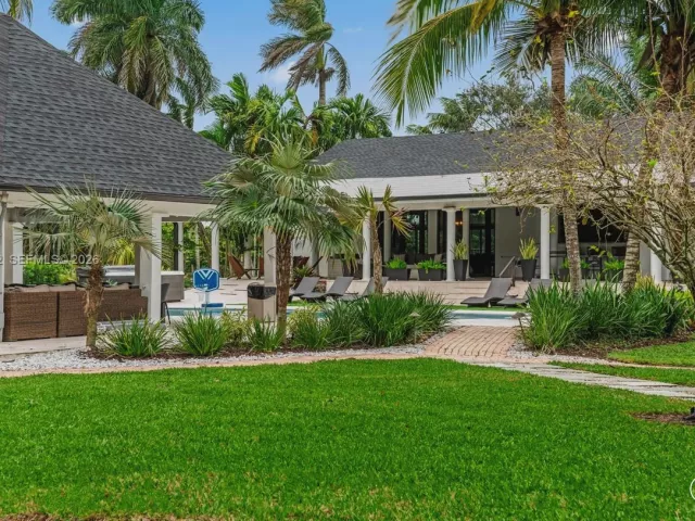 Продажа дома по адресу 14875 SW 212th St - фото 6312489