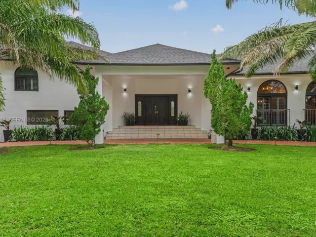 Продажа дома по адресу 14875 SW 212th St - фото 6312492