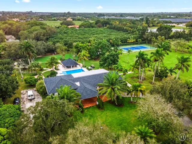 Продажа дома по адресу 14875 SW 212th St - фото 6312478