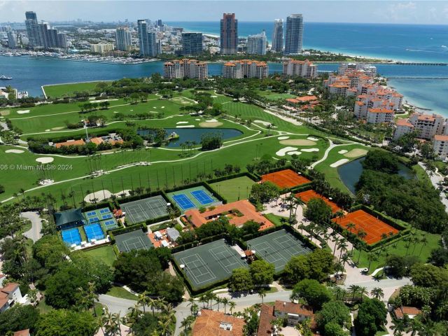 Продажа дома по адресу 1006 Links Drive - фото 5521448