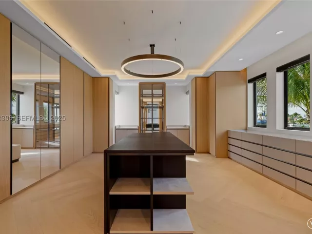 Продажа дома по адресу 1006 Links Drive - фото 7994096