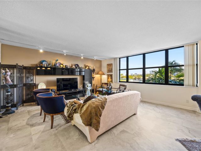 Продажа квартиры #102 - фото 7433893