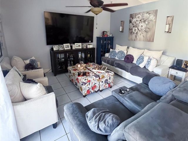 Продажа дома по адресу 15201 SW 177th Ter - фото 5783440