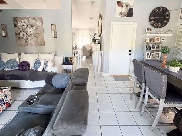 Продажа дома по адресу 15201 SW 177th Ter - фото 5783442