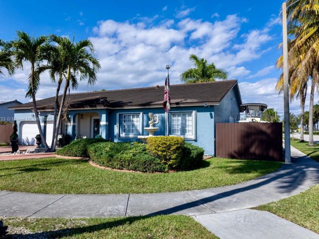 Продажа дома по адресу 15201 SW 177th Ter - фото 5783448