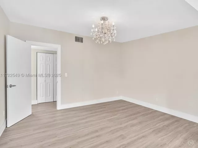 Продажа дома по адресу 12904 Banyan Rd - фото 9047908