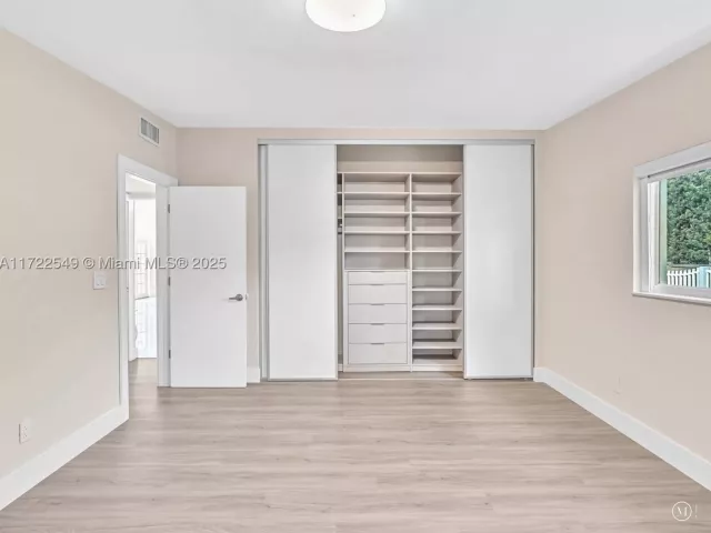 Продажа дома по адресу 12904 Banyan Rd - фото 9047927
