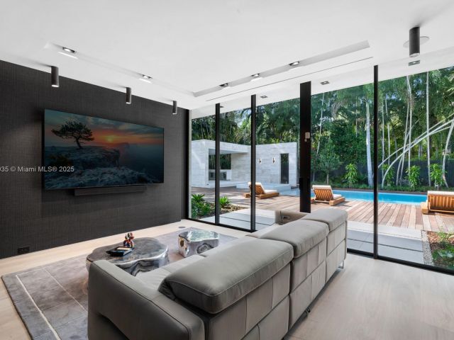 Продажа дома по адресу 4040 Kiaora St - фото 5774055