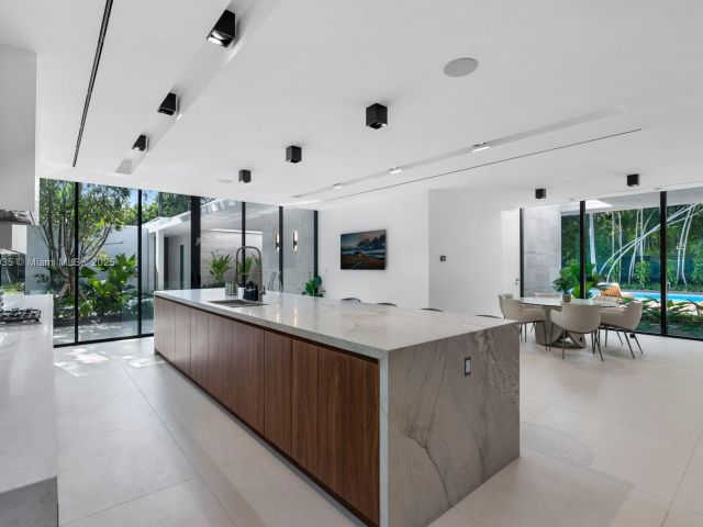 Продажа дома по адресу 4040 Kiaora St - фото 5774057