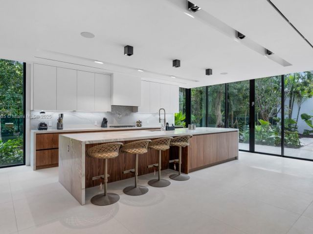 Продажа дома по адресу 4040 Kiaora St - фото 5774063