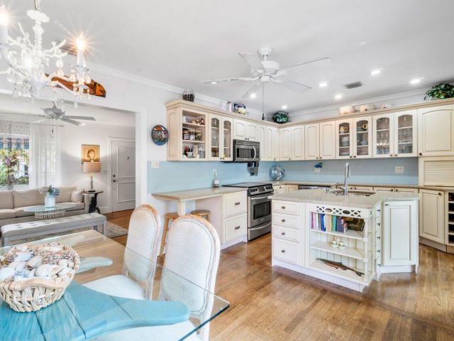 Дом в аренду по адресу 902 E Boca Raton Road - фото 6507901