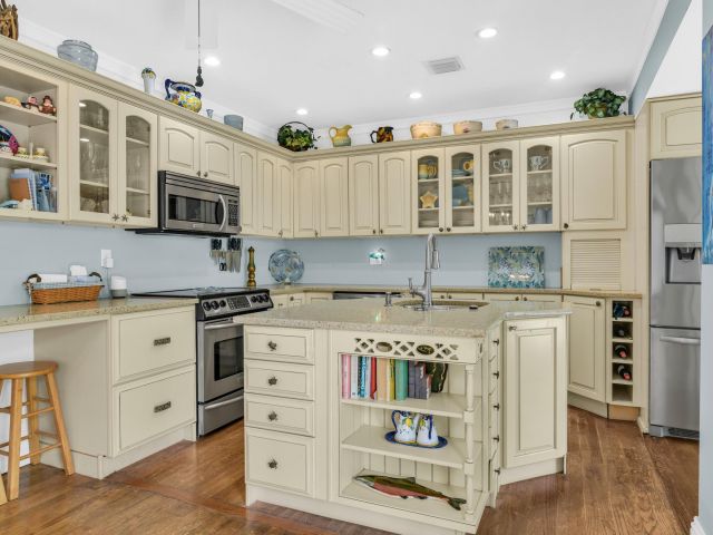 Дом в аренду по адресу 902 E Boca Raton Road - фото 6507902