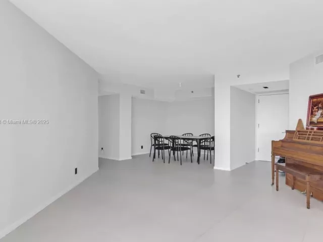 Продажа квартиры #2003 - фото 6435323