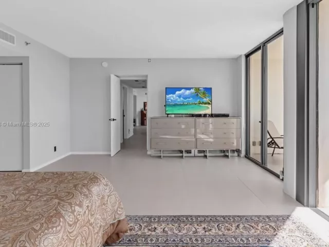 Продажа квартиры #2003 - фото 6435313