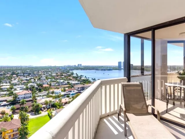 Продажа квартиры #2003 - фото 6435316