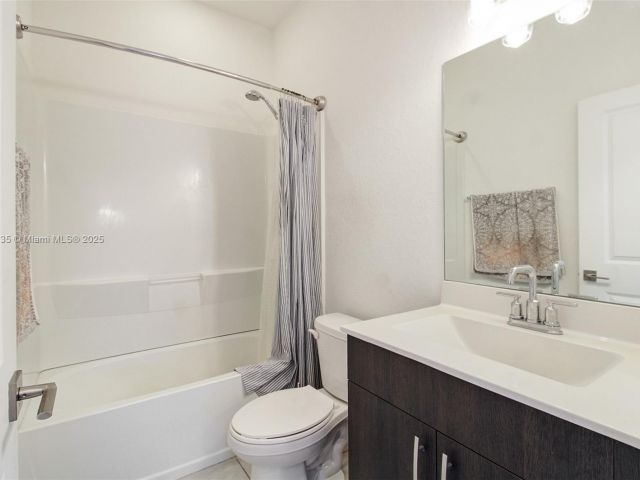 Продажа дома по адресу 13251 SW 274th Ter - фото 6124065