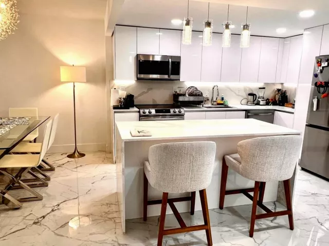 Продажа квартиры #1210 - фото 5796560