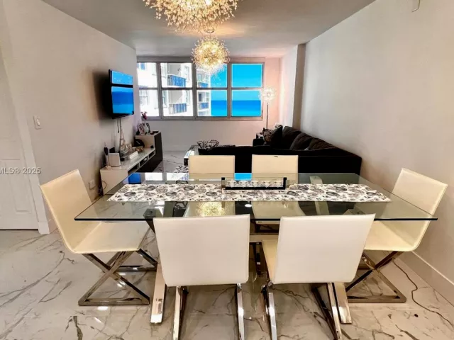 Продажа квартиры #1210 - фото 5796565