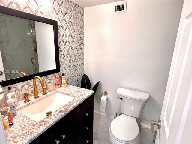 Продажа квартиры #1210 - фото 5796555