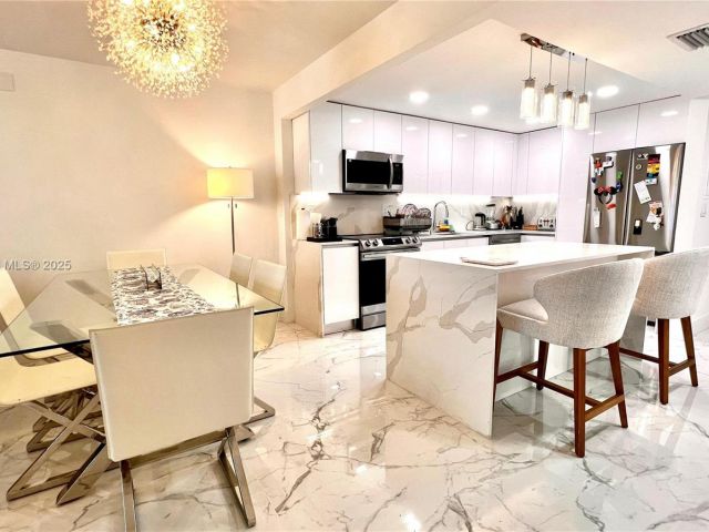 Продажа квартиры #1210 - фото 5796559