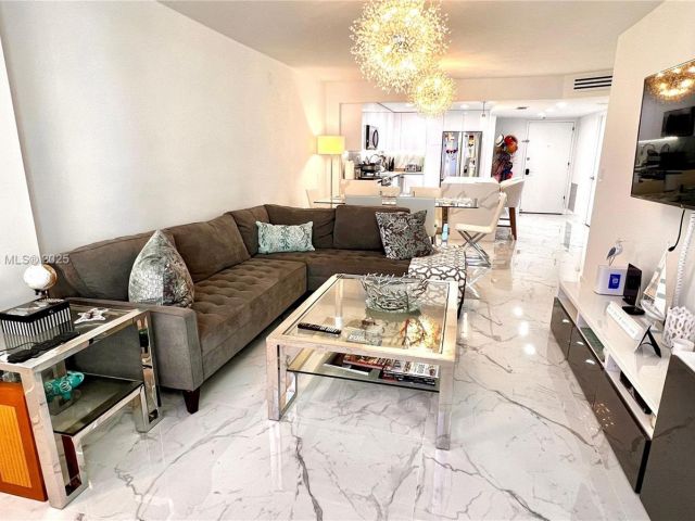 Продажа квартиры #1210 - фото 5796563