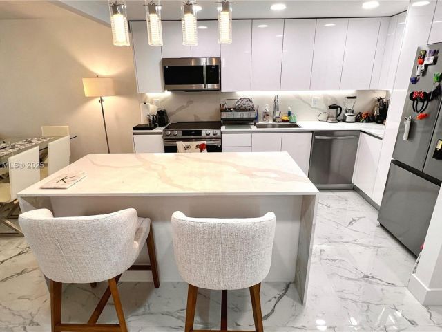 Продажа квартиры #1210 - фото 5796566