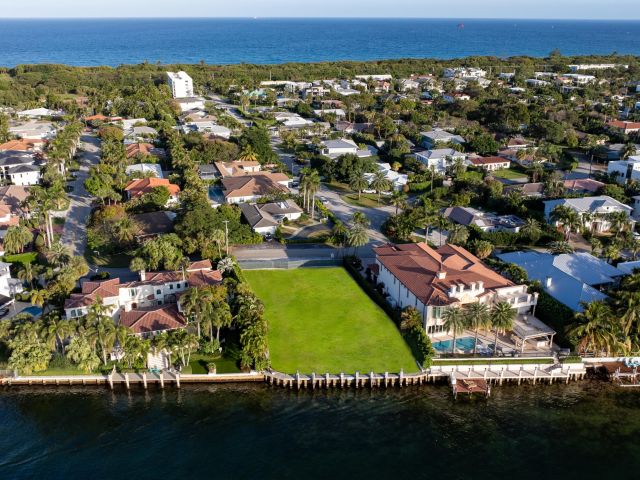 Продажа дома по адресу 601 NE Spanish Trail - фото 6102136