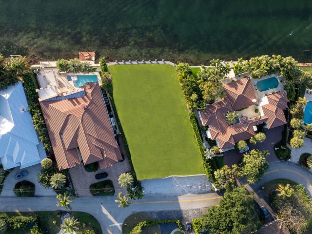 Продажа дома по адресу 601 NE Spanish Trail - фото 6102140