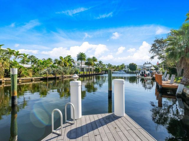 Продажа дома по адресу 5500 NE 31st Avenue - фото 5802463