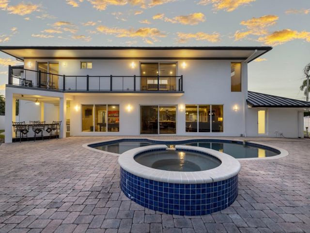 Продажа дома по адресу 5500 NE 31st Avenue - фото 5802467