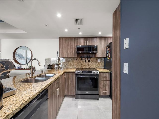 Продажа квартиры #1004 - фото 6243763