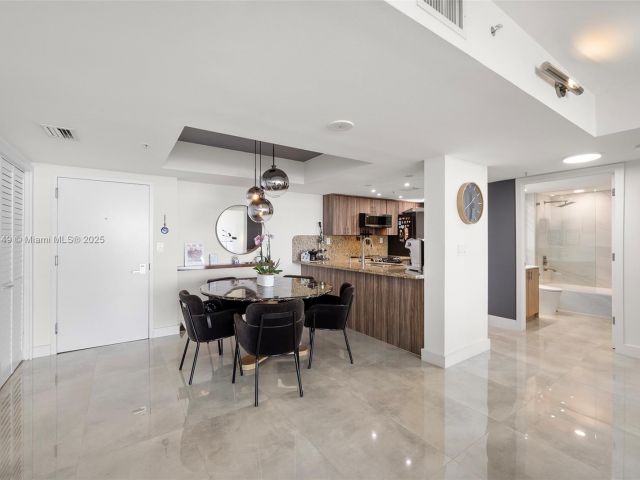 Продажа квартиры #1004 - фото 6243764