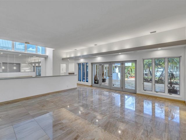 Продажа дома по адресу 18 Nurmi Dr - фото 5893130