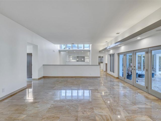 Продажа дома по адресу 18 Nurmi Dr - фото 5893131