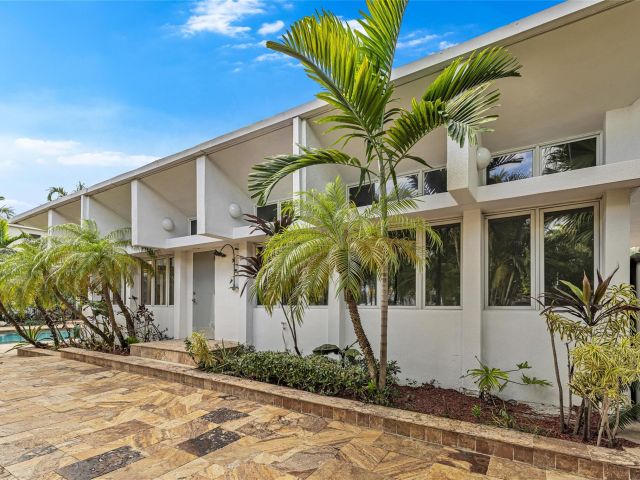 Продажа дома по адресу 18 Nurmi Dr - фото 5893140