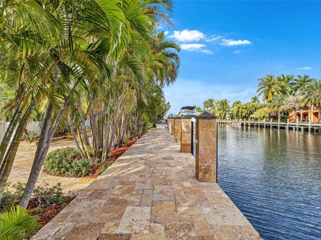 Продажа дома по адресу 18 Nurmi Dr - фото 5893142