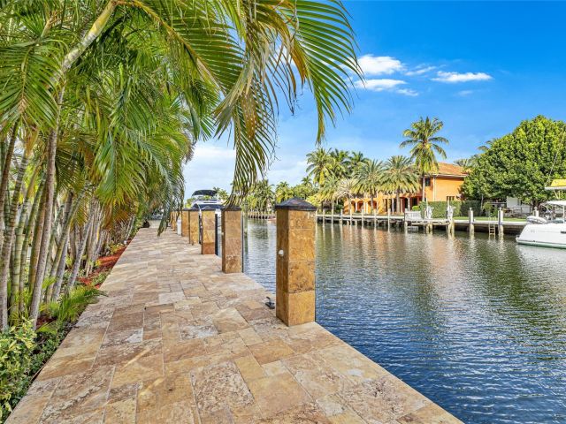 Продажа дома по адресу 18 Nurmi Dr - фото 5893143